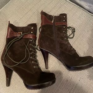 Guess Brand suede heeled boots size 8M.